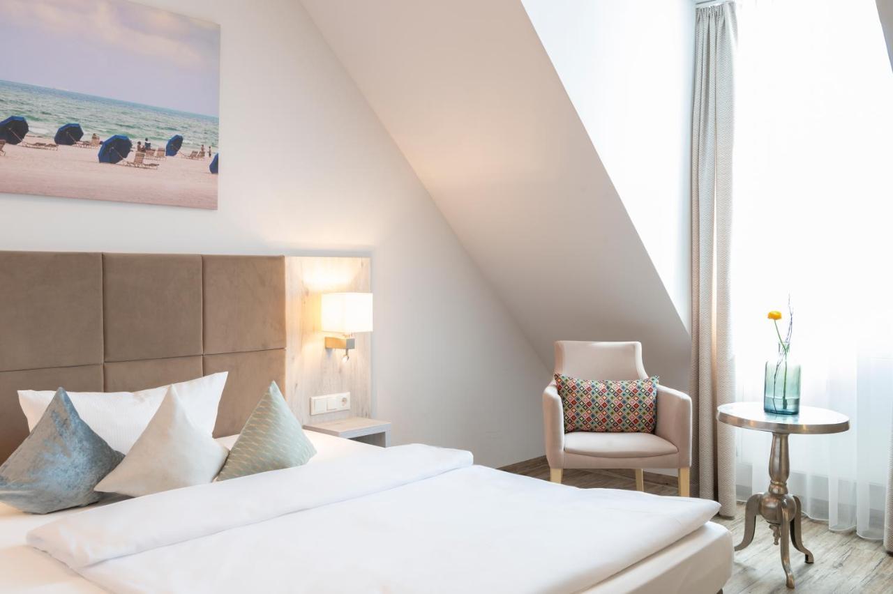 Landhotel 3Kronen Adelsdorf Екстериор снимка