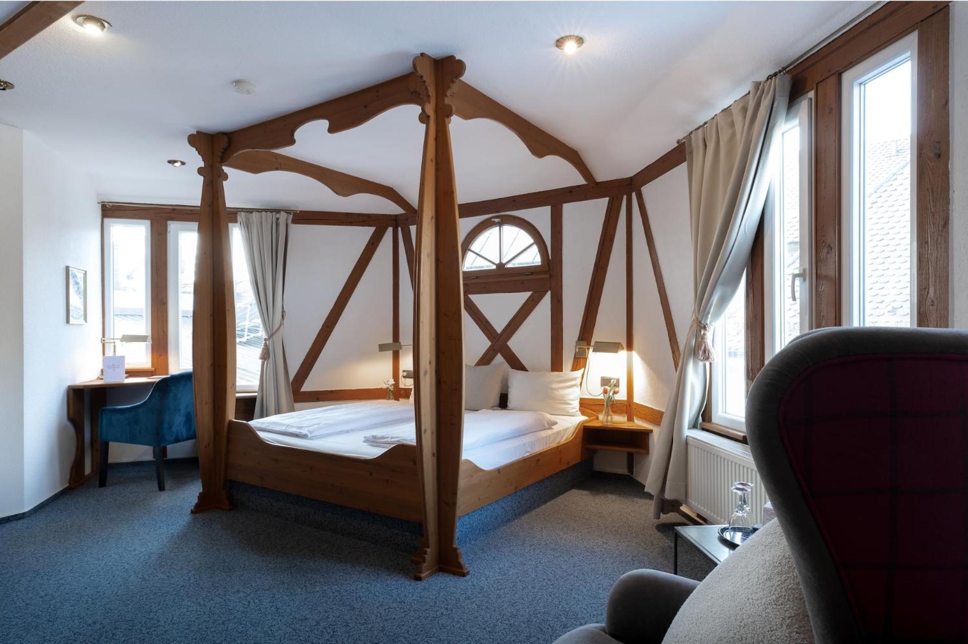 Landhotel 3Kronen Adelsdorf Екстериор снимка