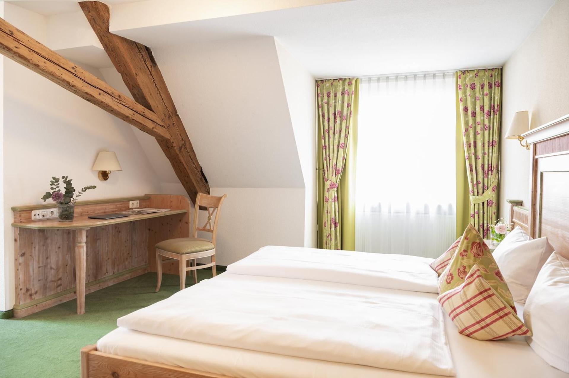 Landhotel 3Kronen Adelsdorf Екстериор снимка