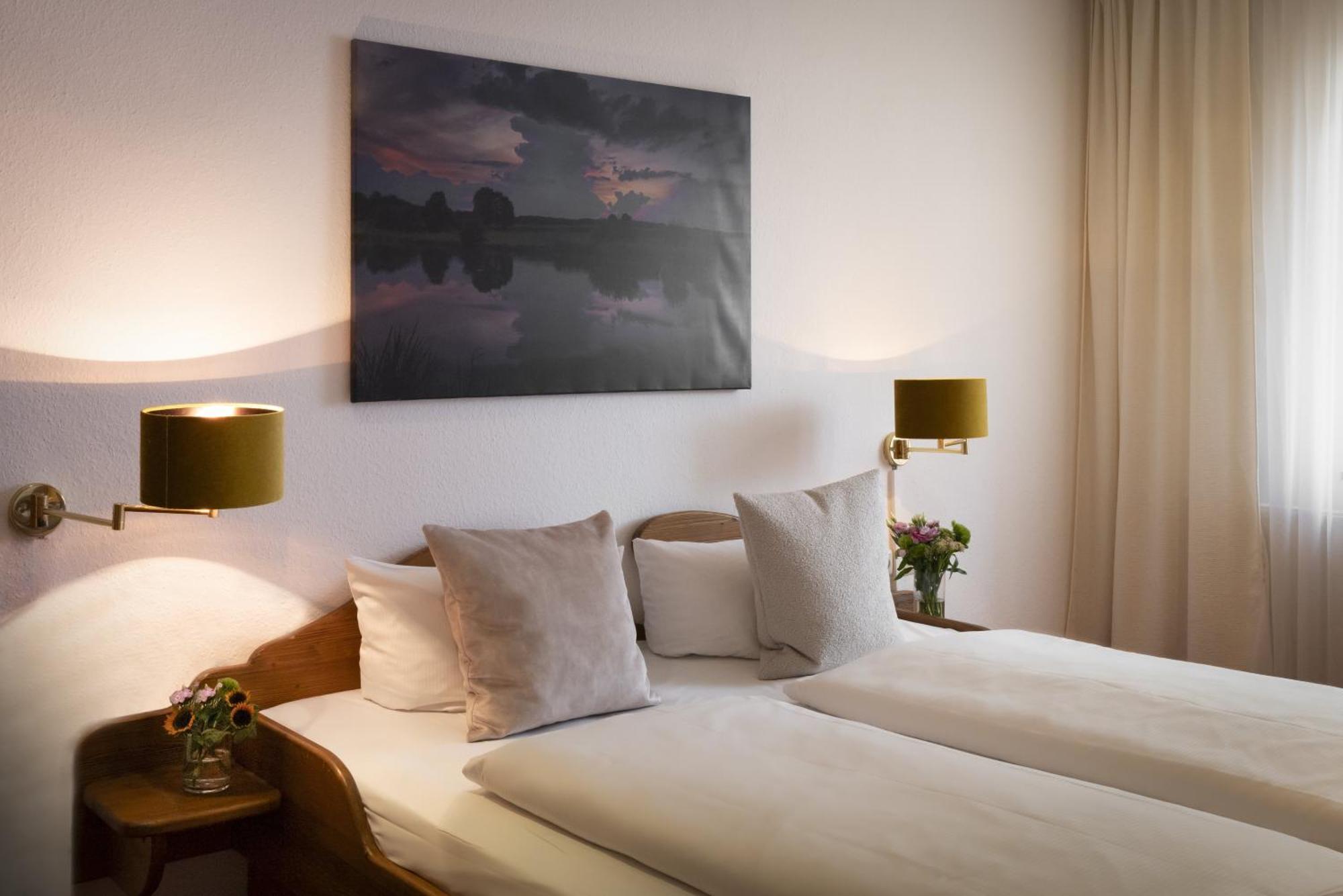 Landhotel 3Kronen Adelsdorf Екстериор снимка