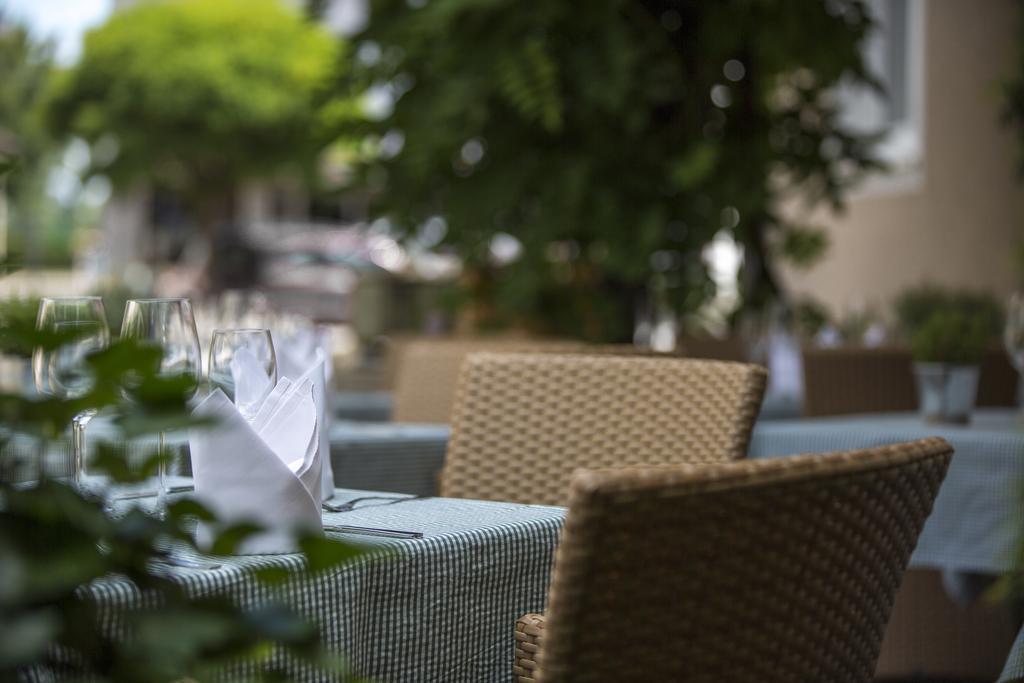 Landhotel 3Kronen Adelsdorf Екстериор снимка